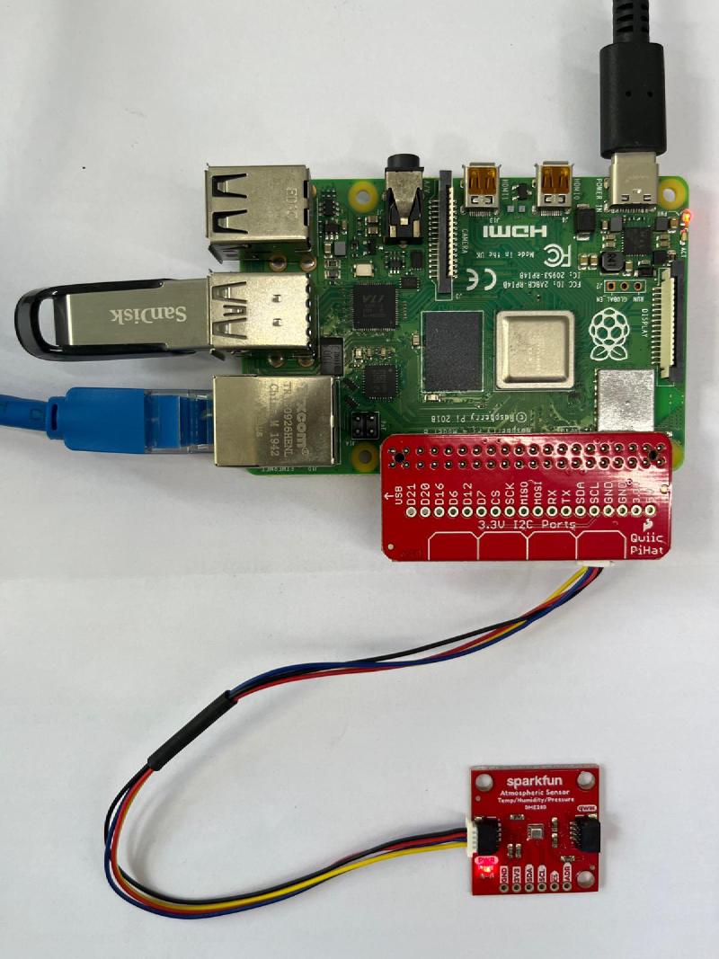 Raspberry Pi 4 wired to SparkFun BME280